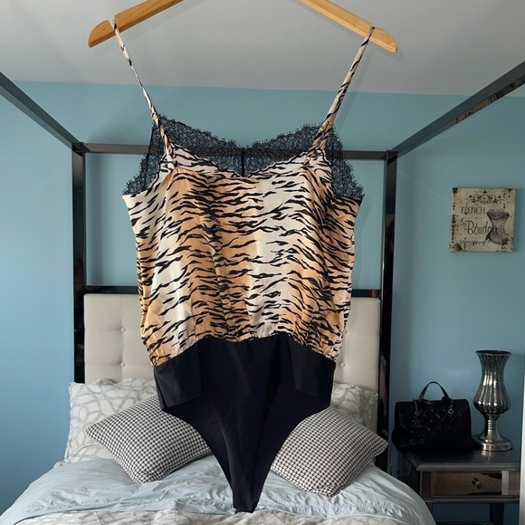 Cami NYC Sweetheart Silk-Blend Lace Camisole Bodysuit Thong Back Mob Wife Tiger - Picture 5 of 6